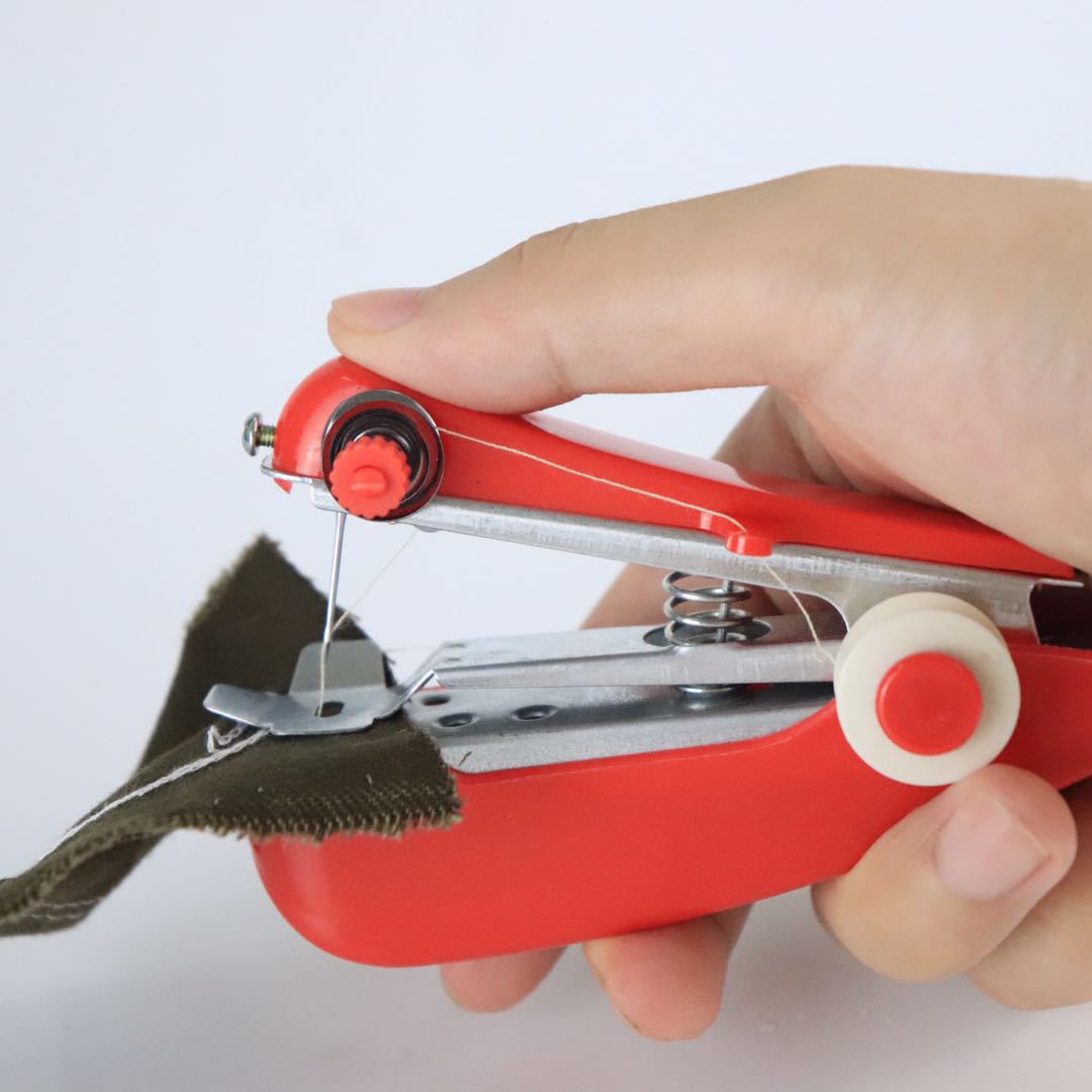 Small Hand-held Portable Manual Sewing Machine
