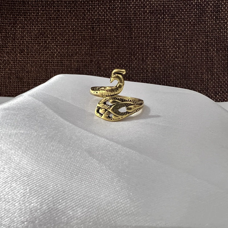 Creative Opening Knitting Ring