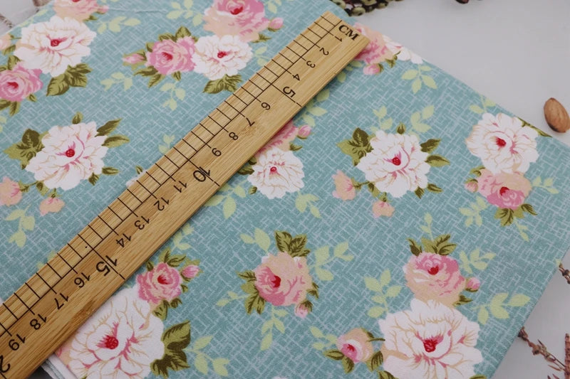 Delicate 50cmx50cm Fat Quarter Flower Dot cotton Bundle