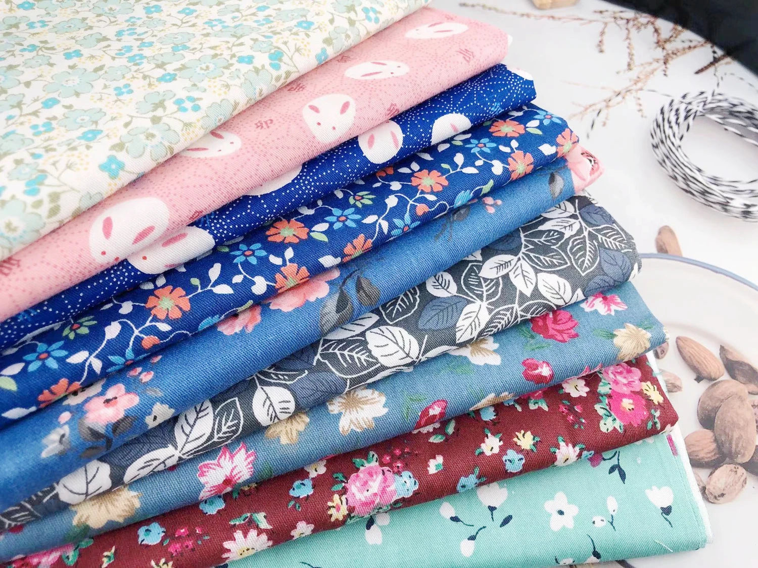 Delicate 50cmx50cm Fat Quarter Flower Dot cotton Bundle