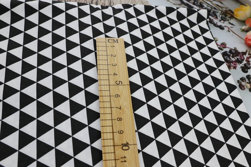 Delicate 50cmx50cm Fat Quarter Flower Dot cotton Bundle