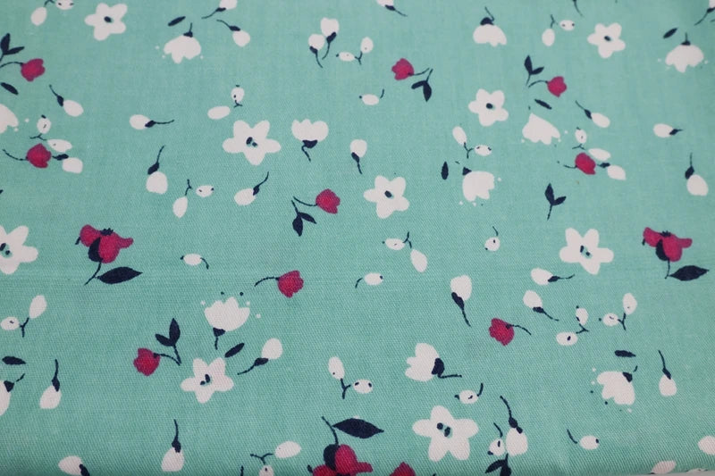 Delicate 50cmx50cm Fat Quarter Flower Dot cotton Bundle