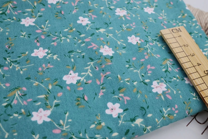 Delicate 50cmx50cm Fat Quarter Flower Dot cotton Bundle