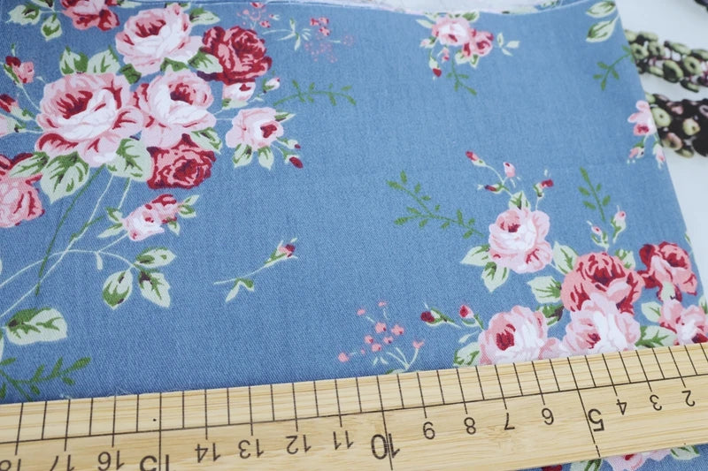 Delicate 50cmx50cm Fat Quarter Flower Dot cotton Bundle